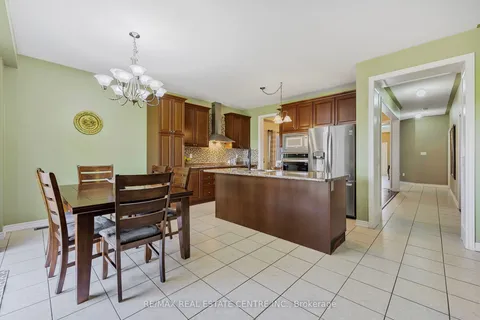 904 O'Reilly Crescent, ON L9V 2S7