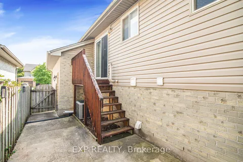 360 White Sands Drive, London South, ON N6M 1J1