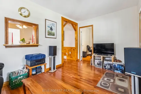 140 Emerson Avenue, ON N5Z 3L6