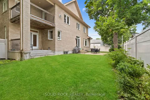 120 Rossland Avenue, ON K2G 2L3