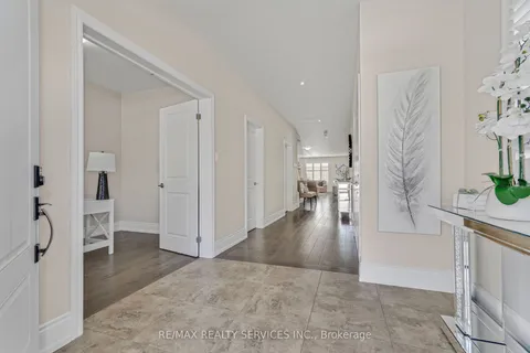 958 Beach Boulevard, ON L8H 6Z4