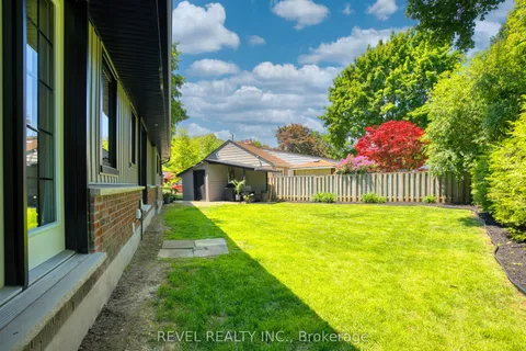 793 Green Lane, ON N6H 2V2