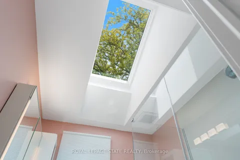 82 Gilbert Avenue, ON L9G 1R4
