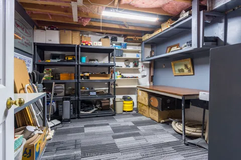 4 Queensboro Court, ON K8P 5E5
