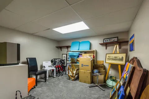 4 Queensboro Court, ON K8P 5E5