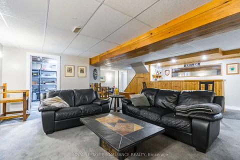 4 Queensboro Court, ON K8P 5E5