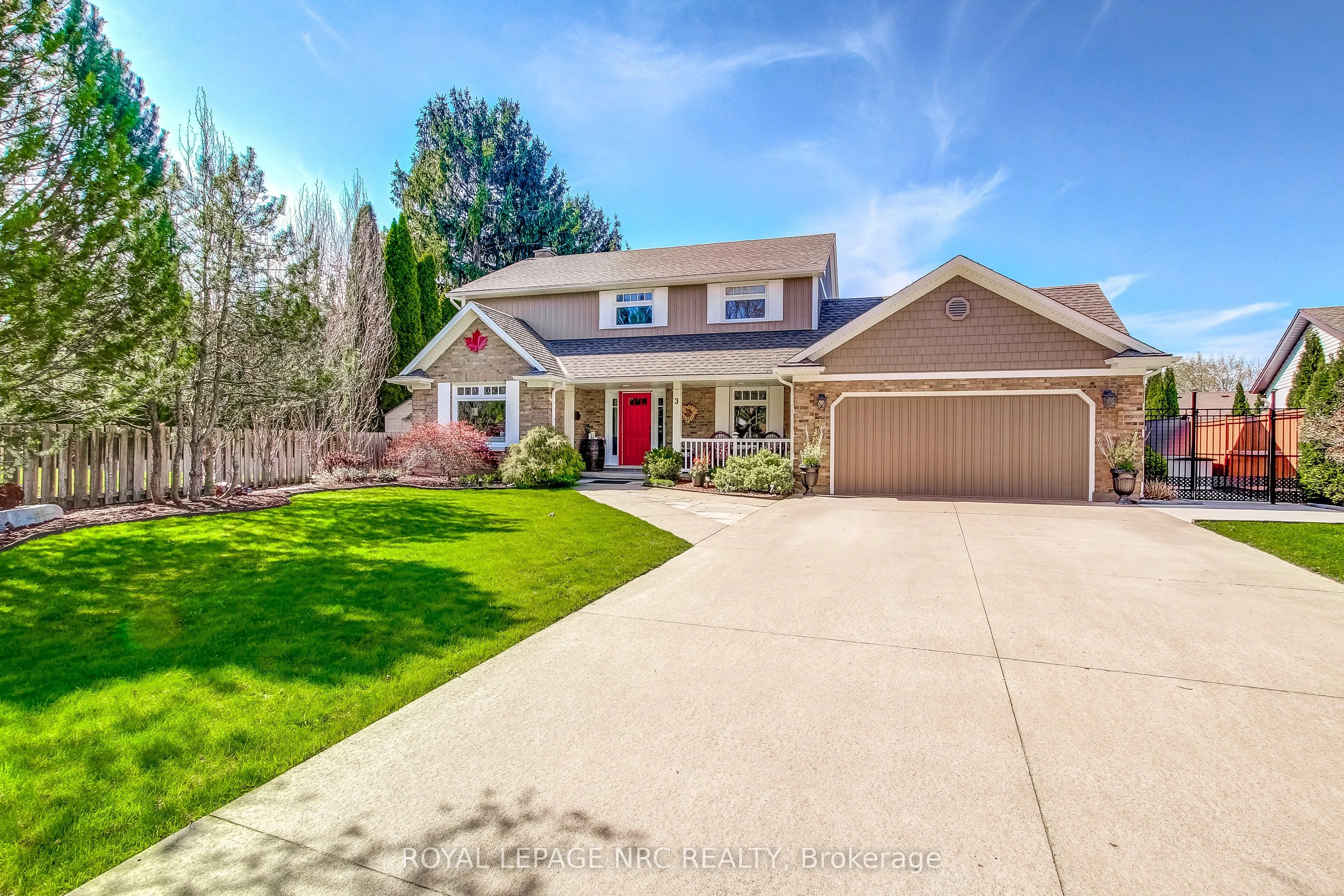3 LOWER CANADA Drive, ON L0S 1J0