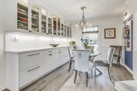 3 LOWER CANADA Drive, ON L0S 1J0