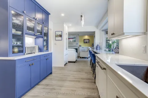 3 LOWER CANADA Drive, ON L0S 1J0