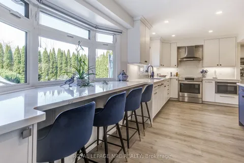 3 LOWER CANADA Drive, ON L0S 1J0