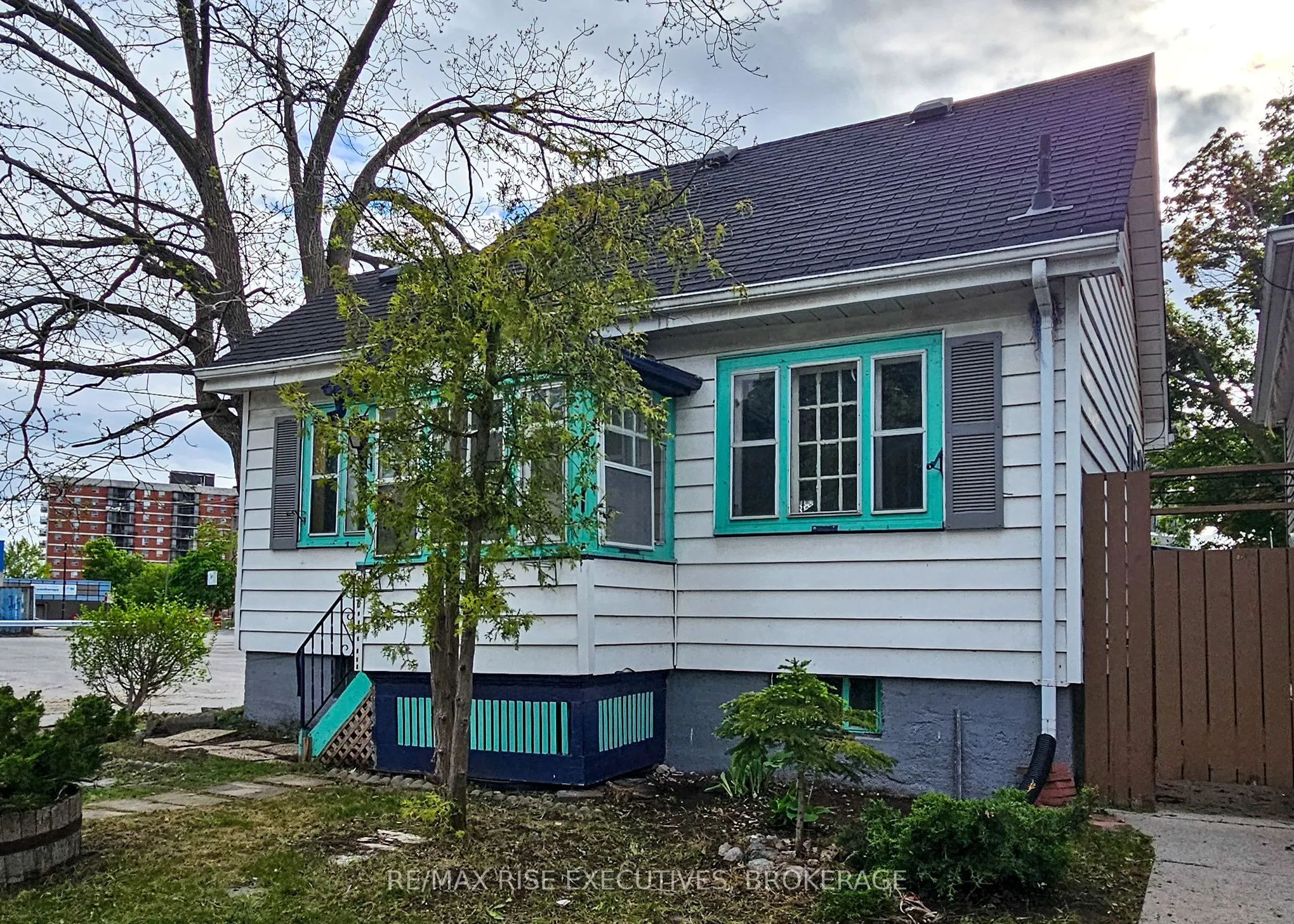 500 MACDONNELL Street, ON K7K 4W7