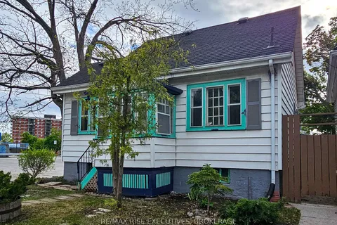 500 MACDONNELL Street, ON K7K 4W7