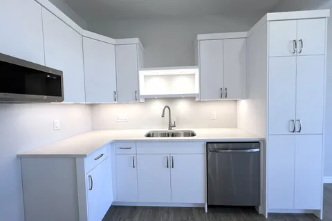 37 BRAUN Avenue, ON N4G 0K5