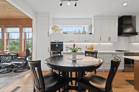 1 Creek Side Place, ON N0M 1T0