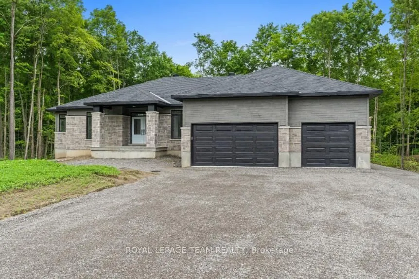 47 Hogan Drive, ON K7S 0H8