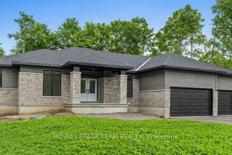 47 Hogan Drive, ON K7S 0H8