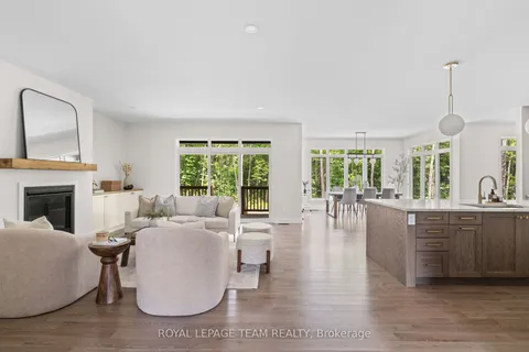 47 Hogan Drive, ON K7S 0H8