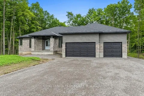 47 Hogan Drive, ON K7S 0H8