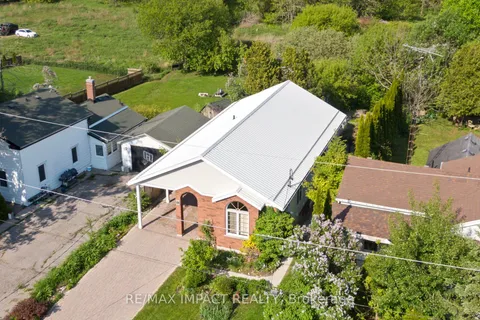 138 Tremaine Street, ON K9A 2Z3