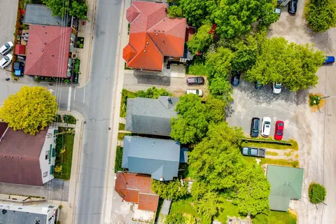 273 George Street, ON K9A 3L7