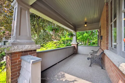 44 Dean Avenue, Guelph, ON N1G 1K9