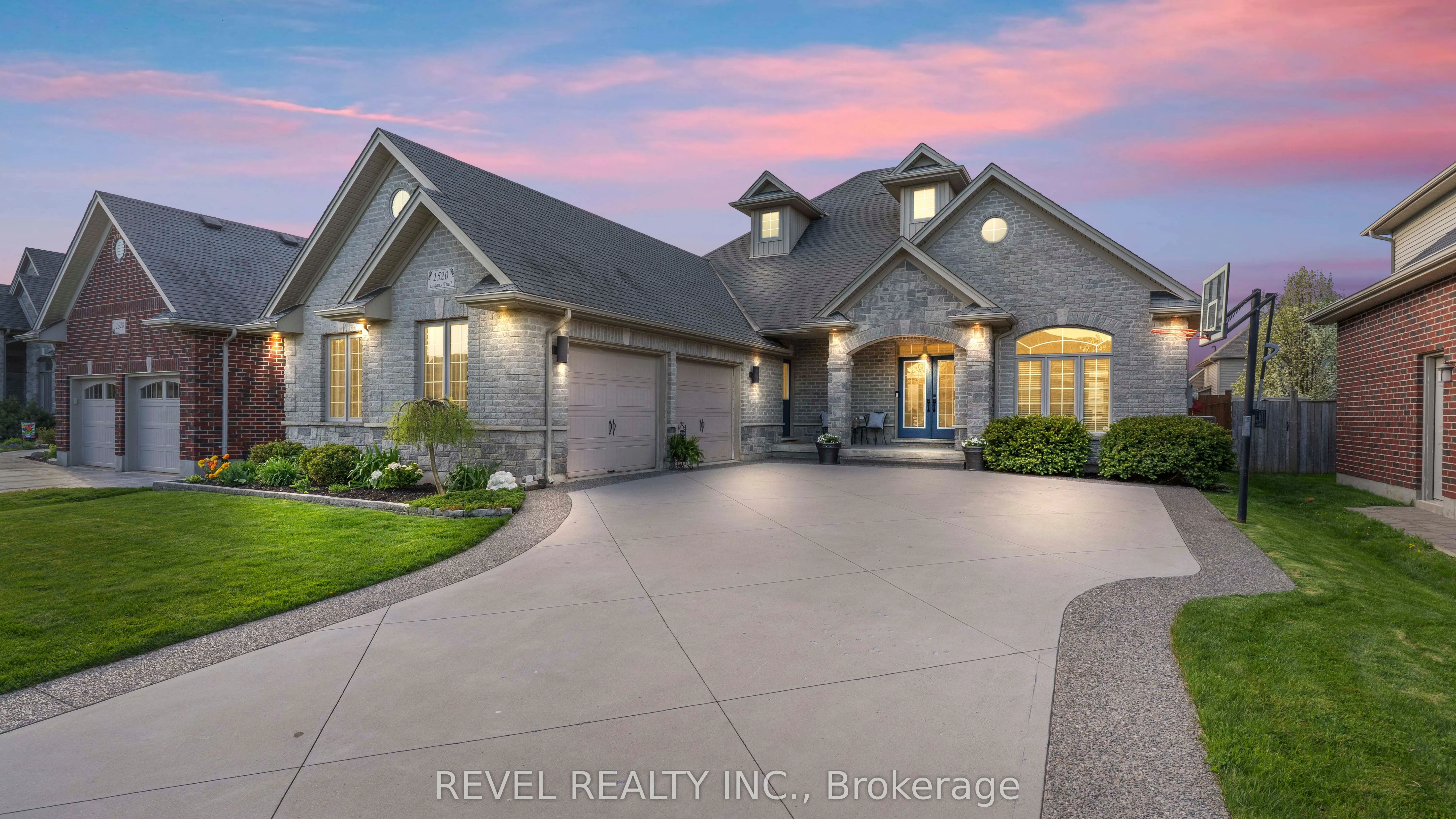 1520 Logans Trail, ON N6K 0B3