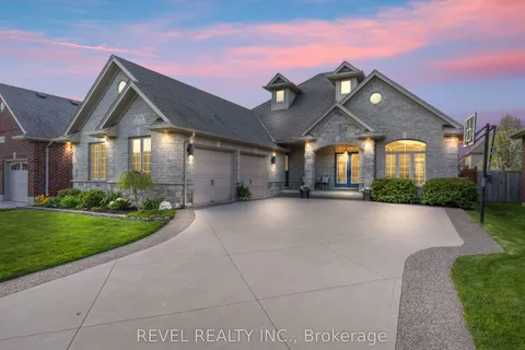 1520 Logans Trail, ON N6K 0B3