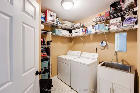 5200 DORCHESTER Road, Niagara Falls, ON L2E 7M6