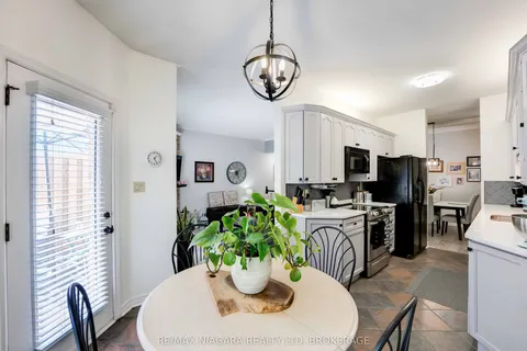5200 DORCHESTER Road, Niagara Falls, ON L2E 7M6