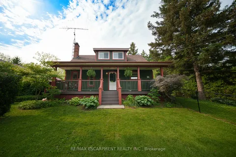 168 Oakhill Drive, Brantford, ON N3T 5L7