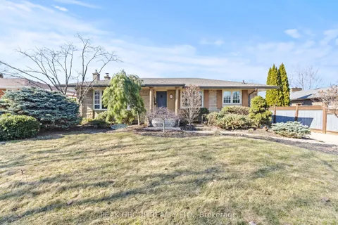 17 Trelawne Drive, St. Catharines, ON L2M 2G6
