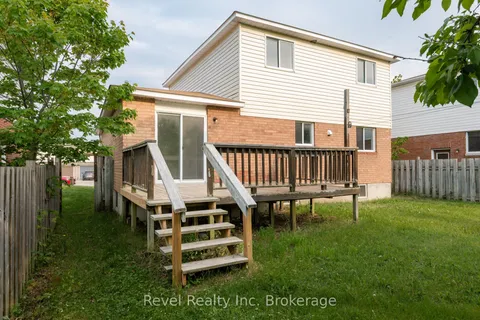 310 Champlain Street, ON P1B 9P9