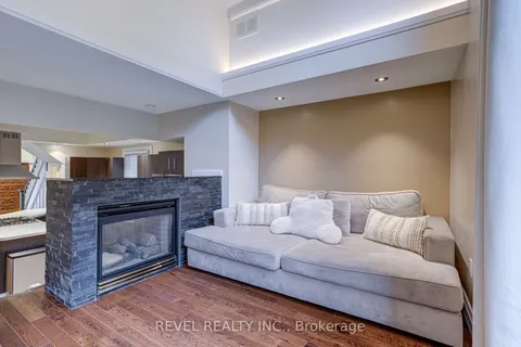 140 Sanford Avenue, ON L8L 5Z5