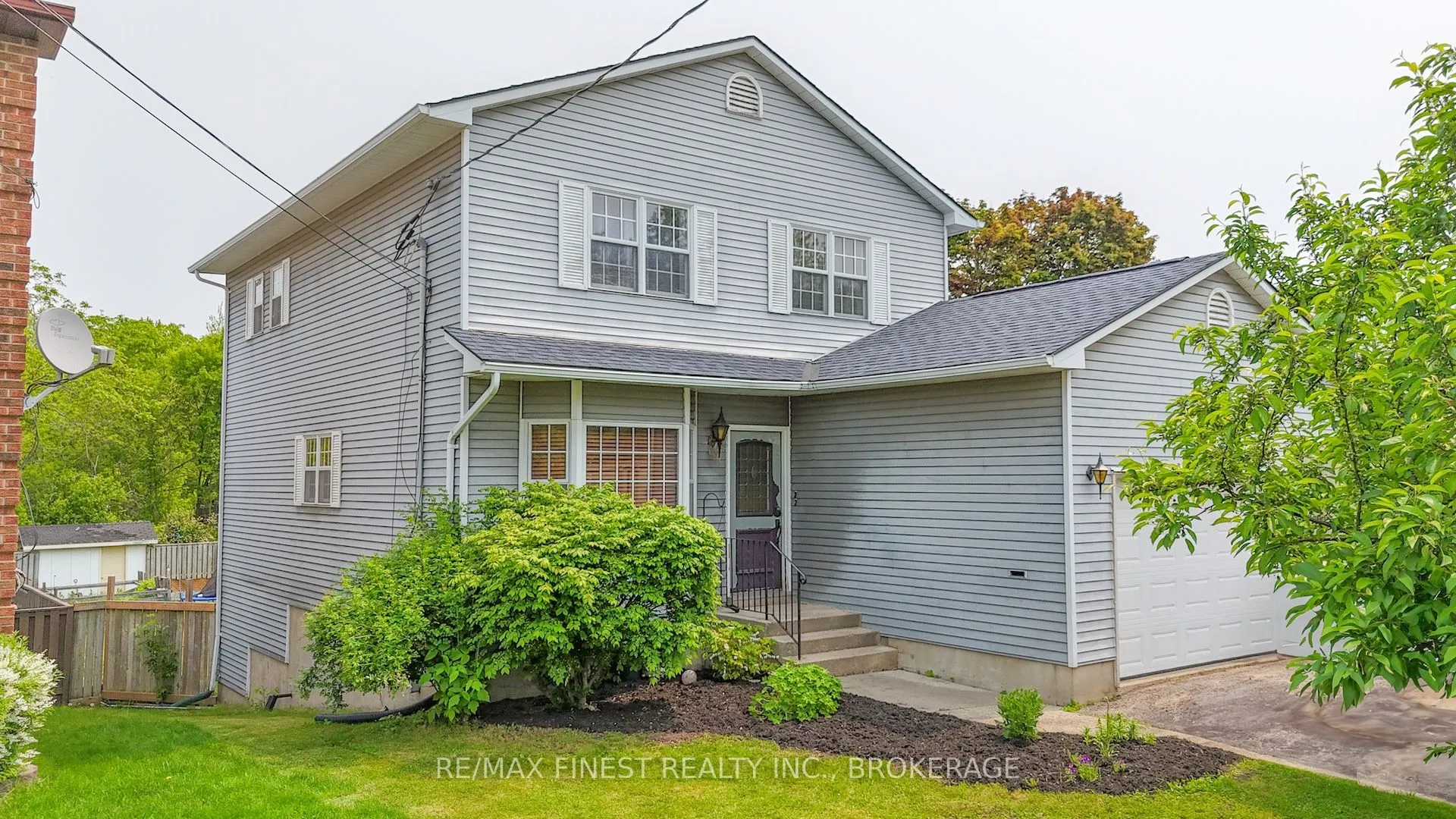 465 William Street, ON K7G 3A8