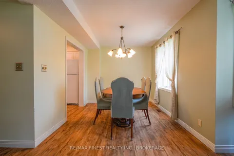 465 William Street, ON K7G 3A8