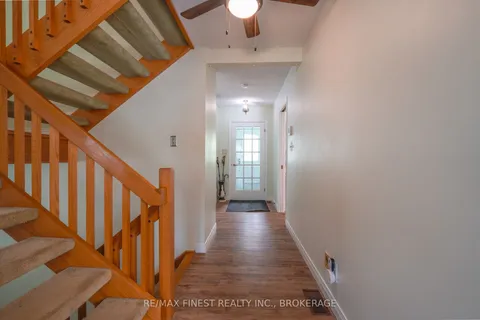 465 William Street, ON K7G 3A8