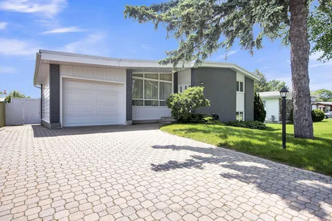 64 Sullivan Avenue, ON K2G 1V2