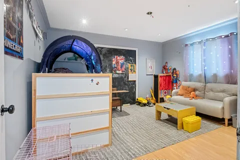 39 Longtent Avenue, ON L2A 1E2