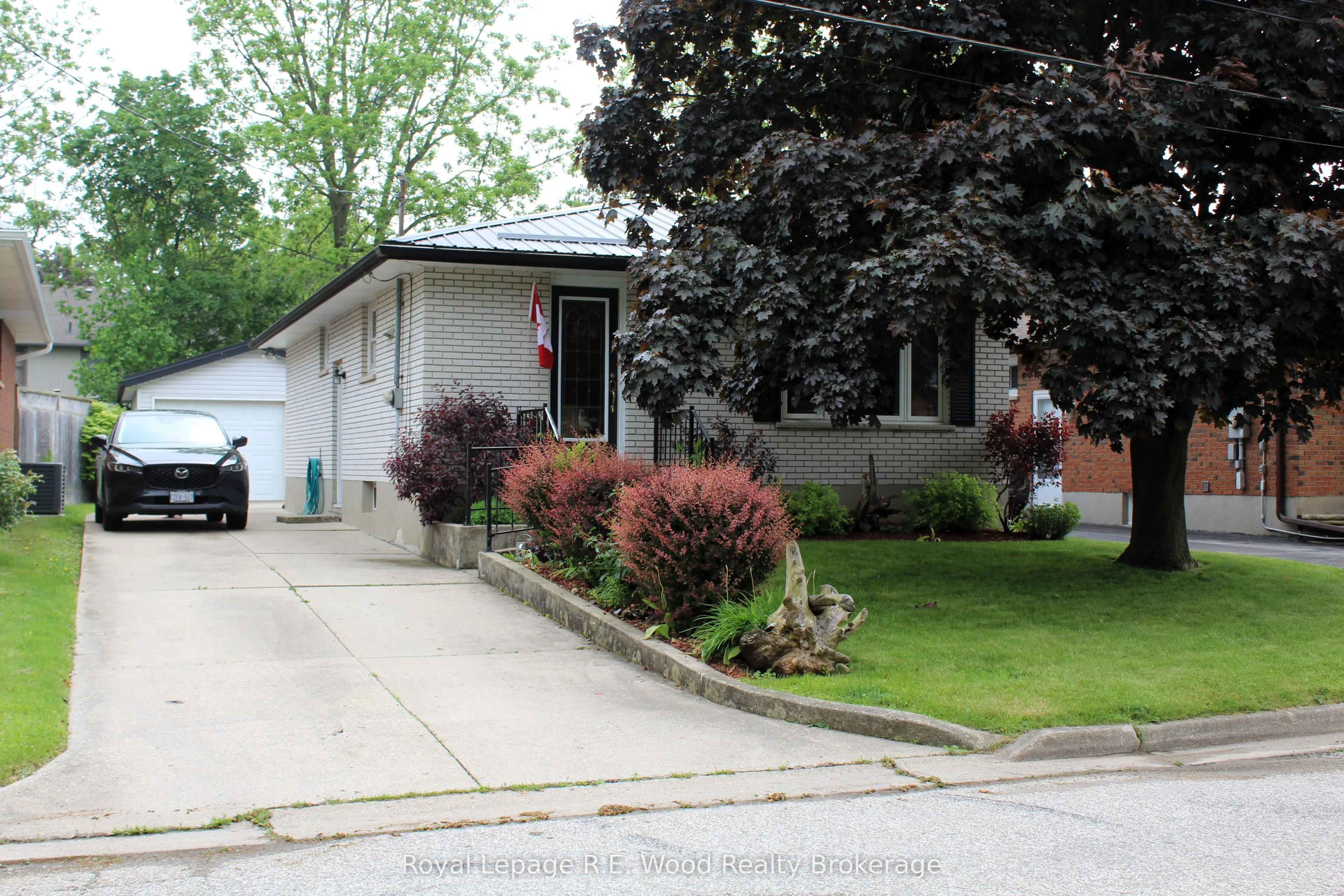 13 William Street, ON N5H 1Y1