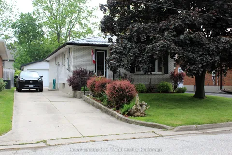 13 William Street, ON N5H 1Y1