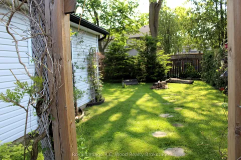 13 William Street, ON N5H 1Y1