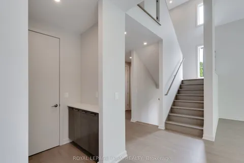130 IRON BRIDGE Place, ON K2K 0N4