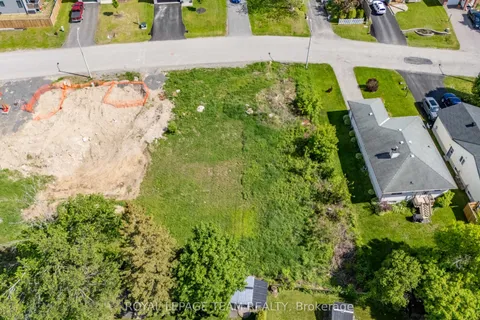 105 Alma Street, ON K0G 1J0