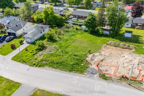 105 Alma Street, ON K0G 1J0