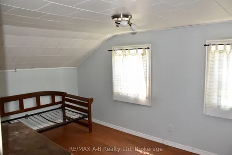 86 Salina Street, ON N4X 1C8