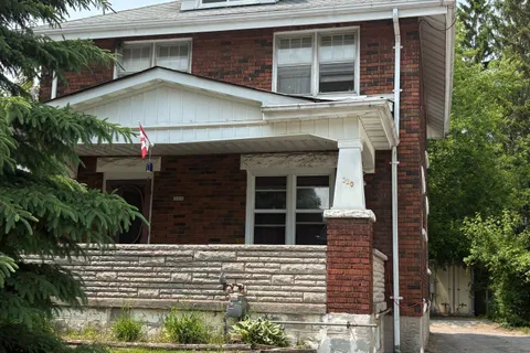 320 Guelph Street, ON N2H 5X3