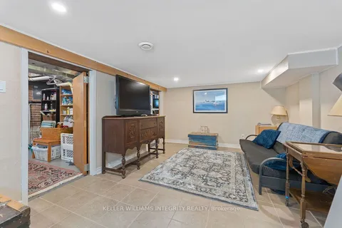72 Lakeshore Drive, ON K0C 1X0