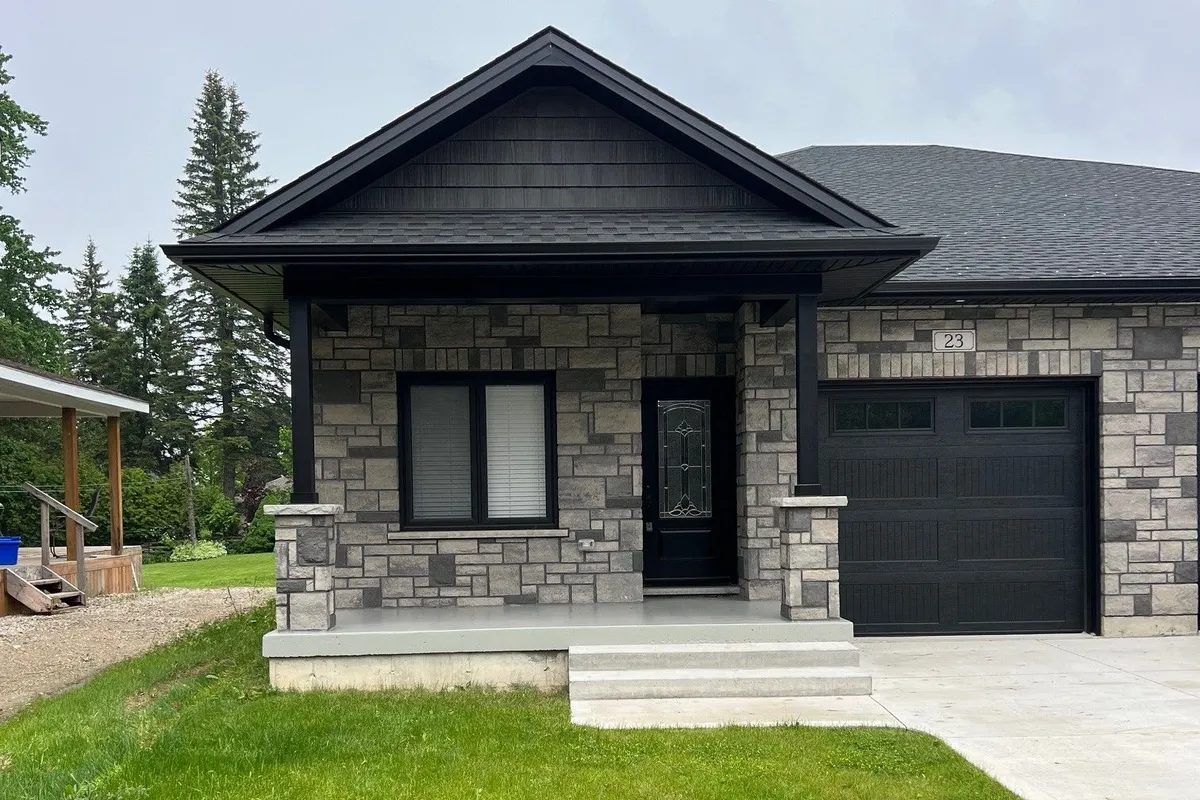 23 William Street, ON N0G 1M0