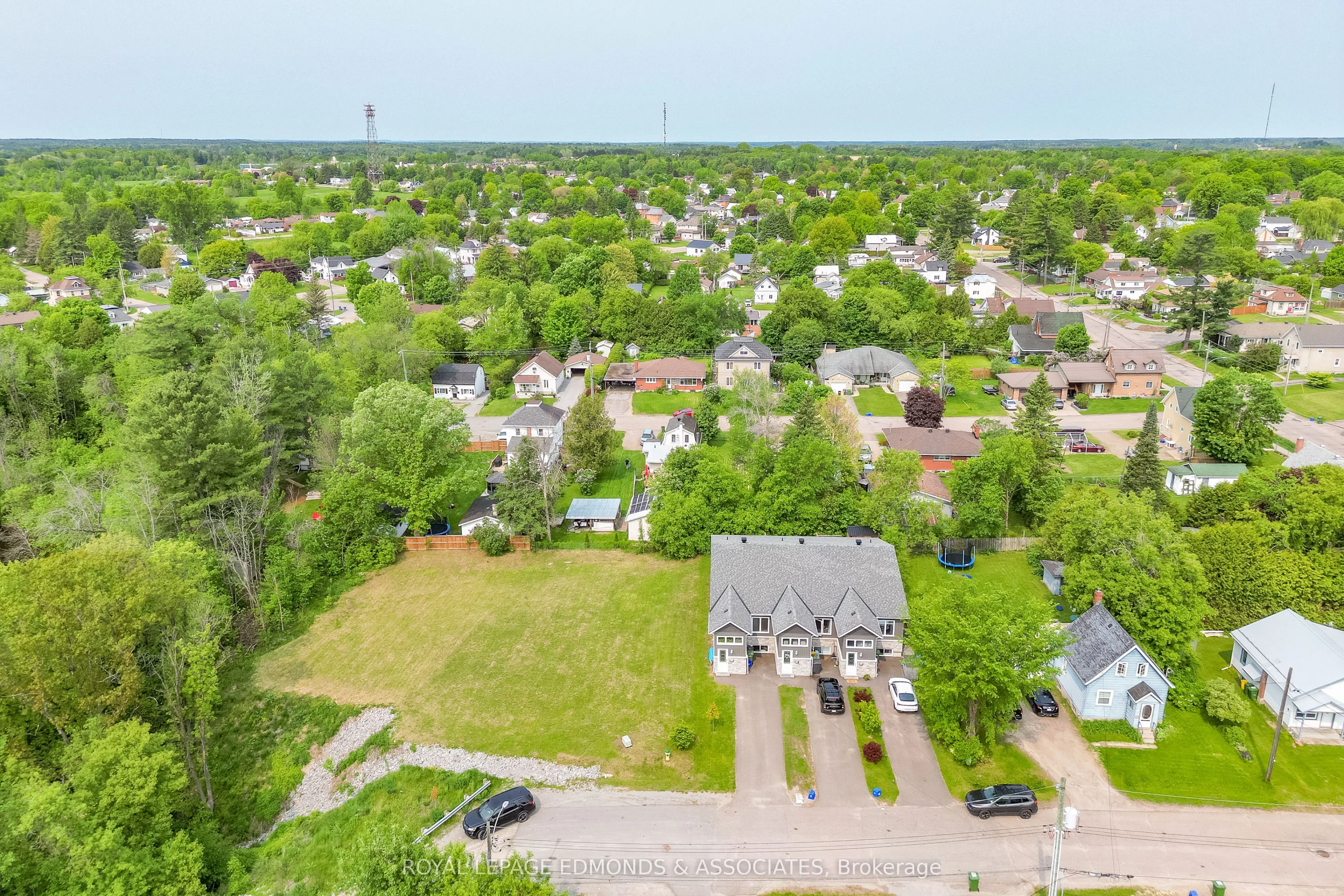 464 Dominion Street, ON K8A 4W8