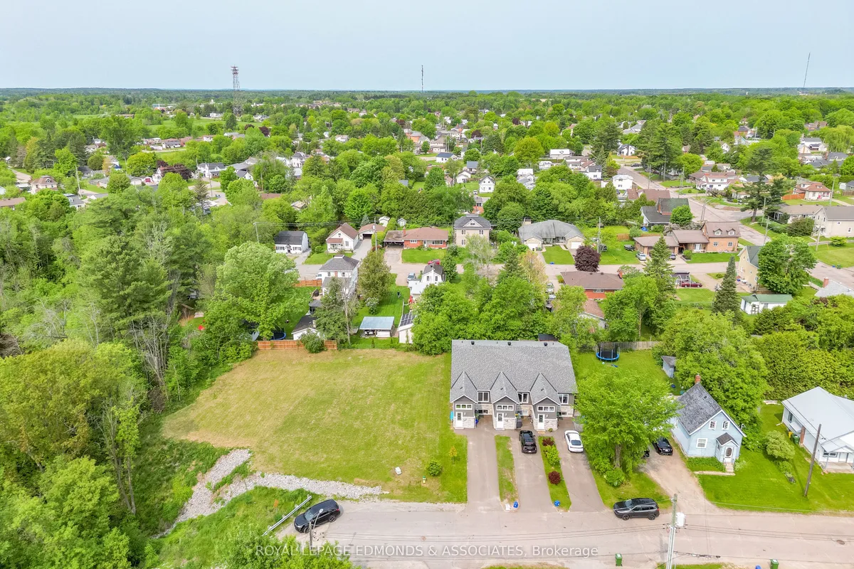 464 Dominion Street, ON K8A 4W8